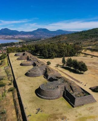 Pueblo Mágico de Tzintzuntzan y Zona Arqueológica: Las YACATAS
