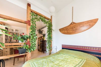 La ventana Airbnb en Malasaña Madrid